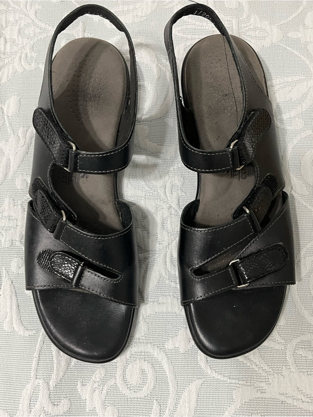 SAS Women’s Black Multi-Strap Slingback Sandals Narrow)